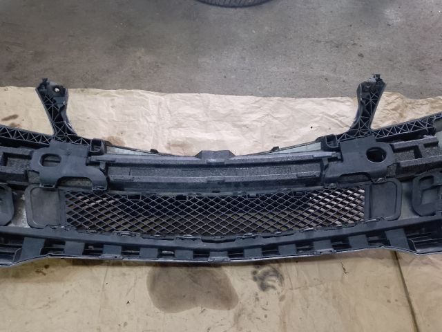 bontott MERCEDES-BENZ C-CLASS Első Lökhárító (Részeivel)