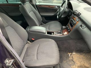 bontott MERCEDES-BENZ C-CLASS Első Lökhárító (Részeivel)