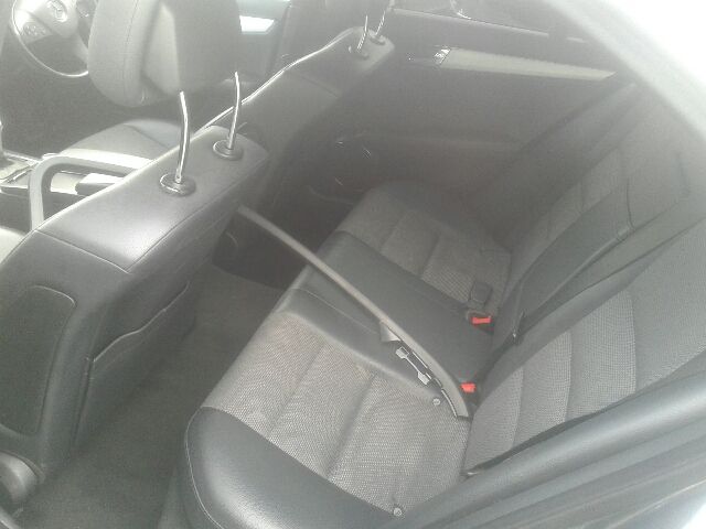 bontott MERCEDES-BENZ C-CLASS Első Lökhárító (Üresen)