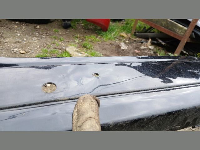 bontott MERCEDES-BENZ C-CLASS Első Lökhárító (Üresen)