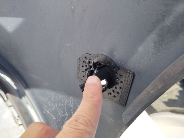 bontott MERCEDES-BENZ C-CLASS Első Lökhárító (Üresen)