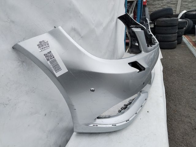 bontott MERCEDES-BENZ C-CLASS Első Lökhárító (Üresen)