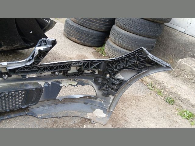 bontott MERCEDES-BENZ C-CLASS Első Lökhárító (Üresen)