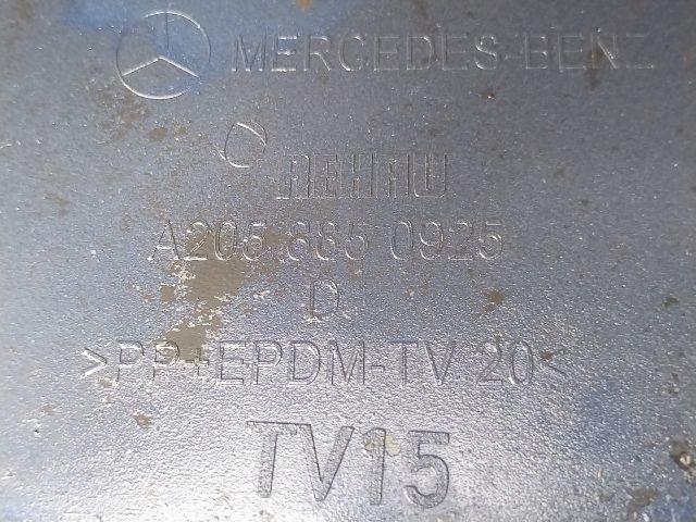 bontott MERCEDES-BENZ C-CLASS Első Lökhárító (Üresen)