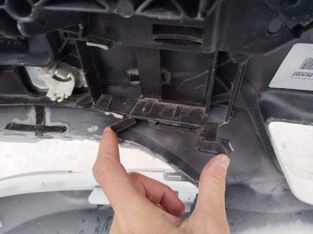 bontott MERCEDES-BENZ C-CLASS Első Lökhárító (Üresen)