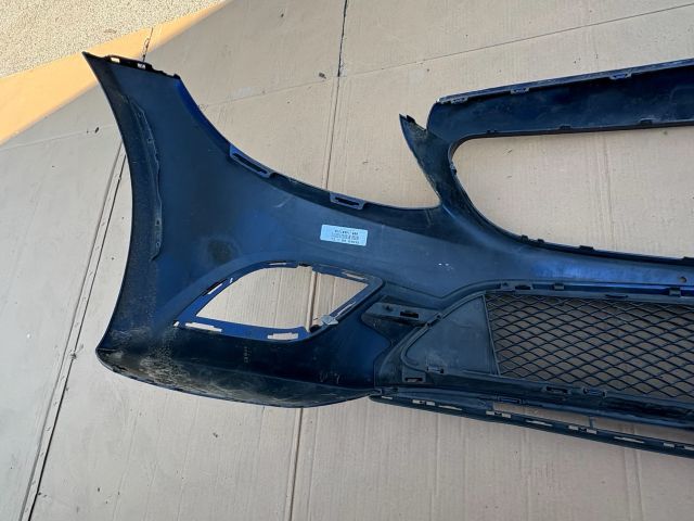 bontott MERCEDES-BENZ C-CLASS Első Lökhárító (Üresen)