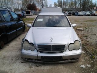 bontott MERCEDES-BENZ C-CLASS Első Lökhárító (Üresen)