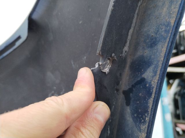 bontott MERCEDES-BENZ C-CLASS Első Lökhárító (Üresen)