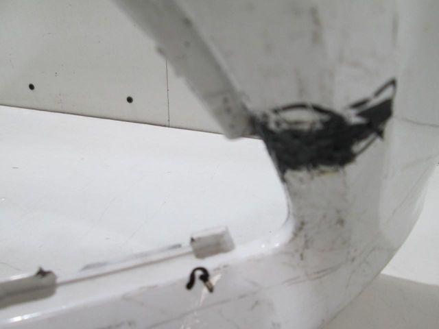 bontott MERCEDES-BENZ C-CLASS Első Lökhárító (Üresen)