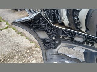 bontott MERCEDES-BENZ C-CLASS Első Lökhárító (Üresen)