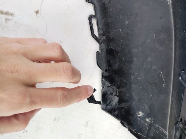 bontott MERCEDES-BENZ C-CLASS Első Lökhárító (Üresen)