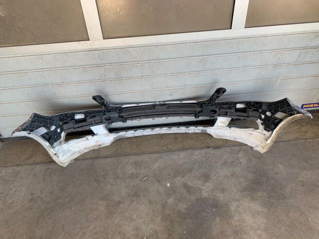 bontott MERCEDES-BENZ C-CLASS Első Lökhárító (Üresen)