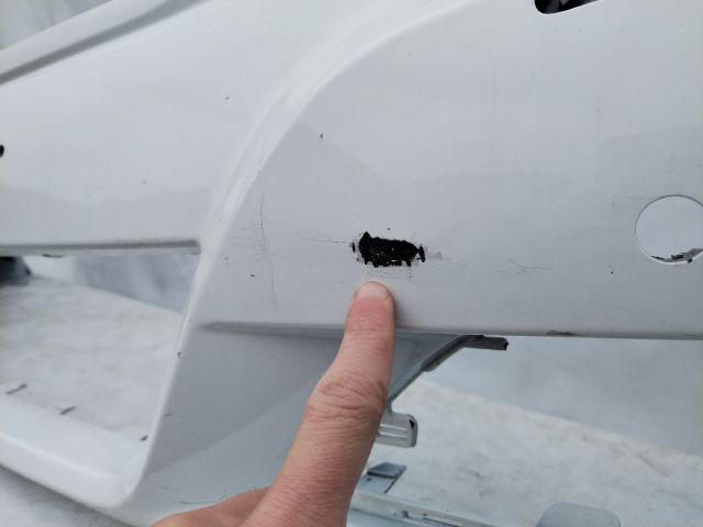 bontott MERCEDES-BENZ C-CLASS Első Lökhárító (Üresen)