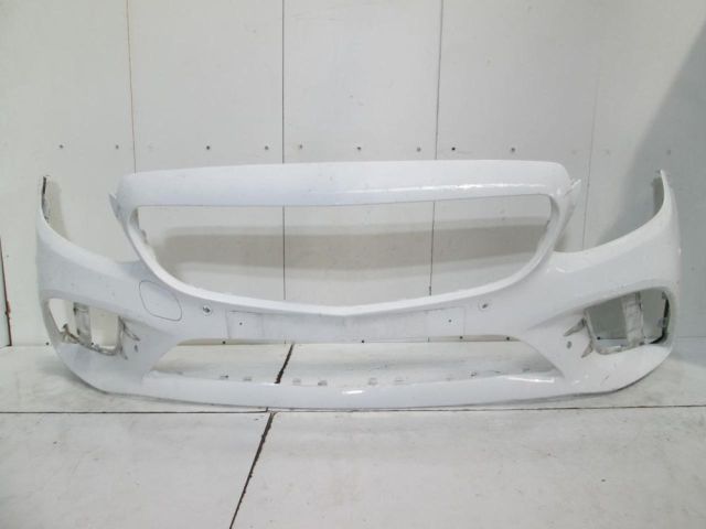 bontott MERCEDES-BENZ C-CLASS Első Lökhárító (Üresen)