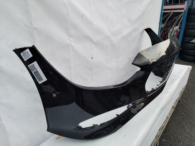 bontott MERCEDES-BENZ C-CLASS Első Lökhárító (Üresen)