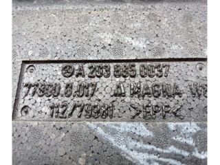 bontott MERCEDES-BENZ C-CLASS Első Lökhárító (Üresen)