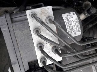 bontott MERCEDES-BENZ C-CLASS Első Lökhárító (Üresen)