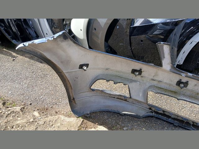 bontott MERCEDES-BENZ C-CLASS Első Lökhárító (Üresen)