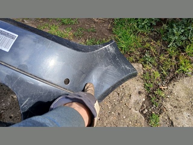 bontott MERCEDES-BENZ C-CLASS Első Lökhárító (Üresen)