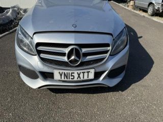 bontott MERCEDES-BENZ C-CLASS Első Lökhárító (Üresen)