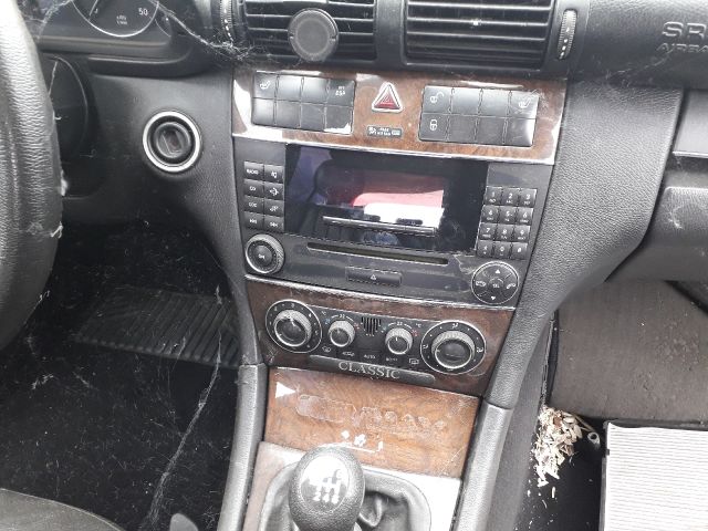 bontott MERCEDES-BENZ C-CLASS Első Lökhárító (Üresen)