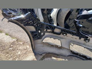 bontott MERCEDES-BENZ C-CLASS Első Lökhárító (Üresen)