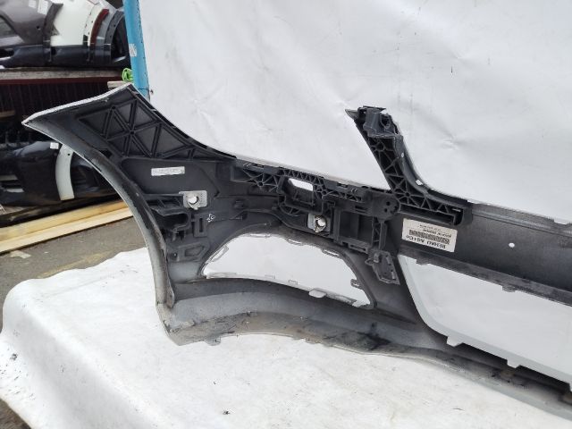 bontott MERCEDES-BENZ C-CLASS Első Lökhárító (Üresen)