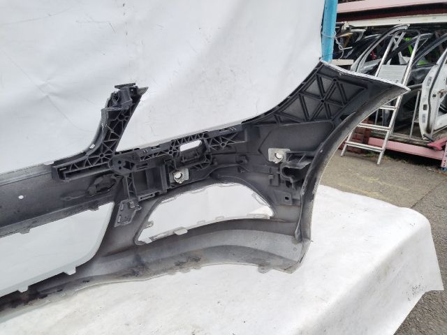 bontott MERCEDES-BENZ C-CLASS Első Lökhárító (Üresen)