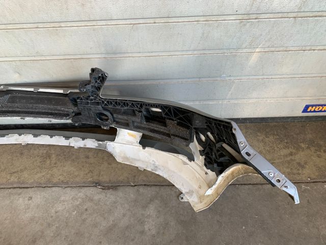 bontott MERCEDES-BENZ C-CLASS Első Lökhárító (Üresen)