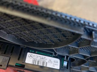 bontott MERCEDES-BENZ C-CLASS Első Parkolóradar Kijelző