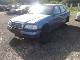 bontott MERCEDES-BENZ C-CLASS Első Szélvédő