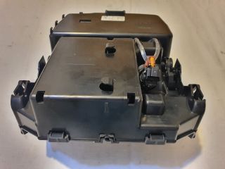 bontott MERCEDES-BENZ C-CLASS Első Tároló Rekesz