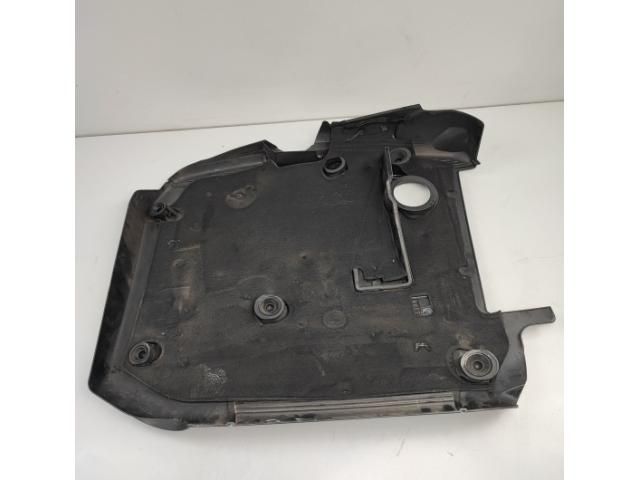 bontott MERCEDES-BENZ C-CLASS Felső Hűtőburkolat