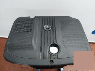 bontott MERCEDES-BENZ C-CLASS Felső Hűtőburkolat