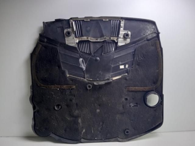 bontott MERCEDES-BENZ C-CLASS Felső Hűtőburkolat