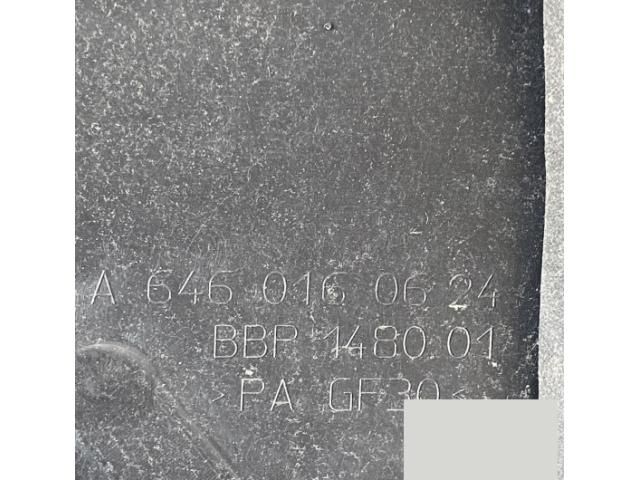 bontott MERCEDES-BENZ C-CLASS Felső Hűtőburkolat