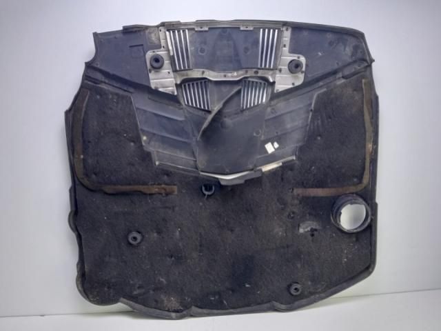 bontott MERCEDES-BENZ C-CLASS Felső Hűtőburkolat