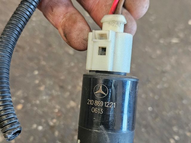 bontott MERCEDES-BENZ C-CLASS Fényszórómosó Szivattyú