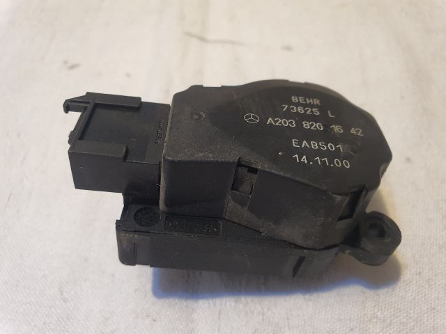 bontott MERCEDES-BENZ C-CLASS Fűtés Állító Motor