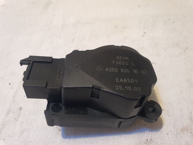 bontott MERCEDES-BENZ C-CLASS Fűtés Állító Motor