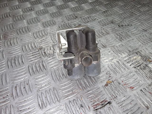 bontott MERCEDES-BENZ C-CLASS Fűtéscsap