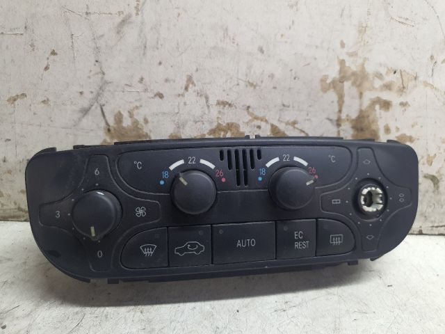 bontott MERCEDES-BENZ C-CLASS Fűtéskapcsoló (digit klímás)