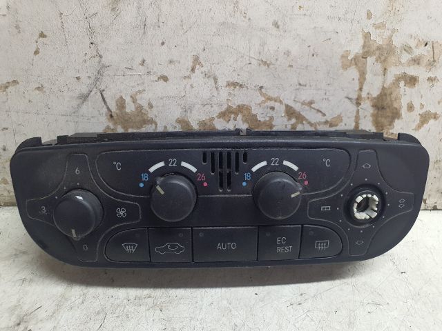 bontott MERCEDES-BENZ C-CLASS Fűtéskapcsoló (digit klímás)