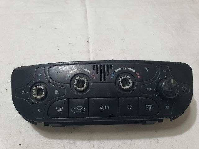 bontott MERCEDES-BENZ C-CLASS Fűtéskapcsoló (digit klímás)
