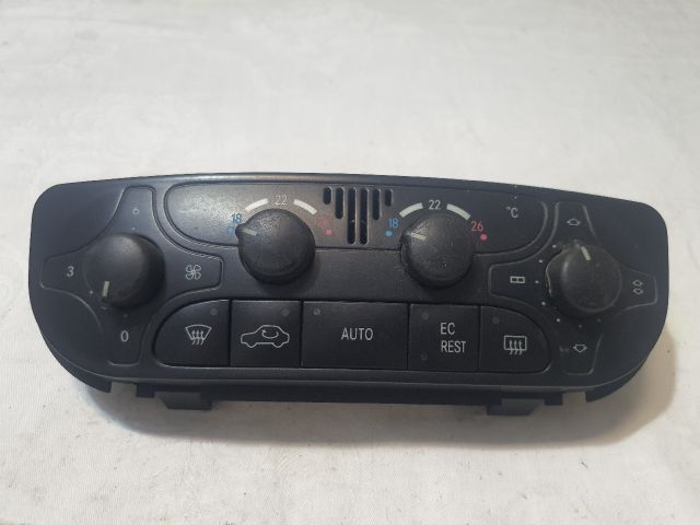 bontott MERCEDES-BENZ C-CLASS Fűtéskapcsoló (digit klímás)