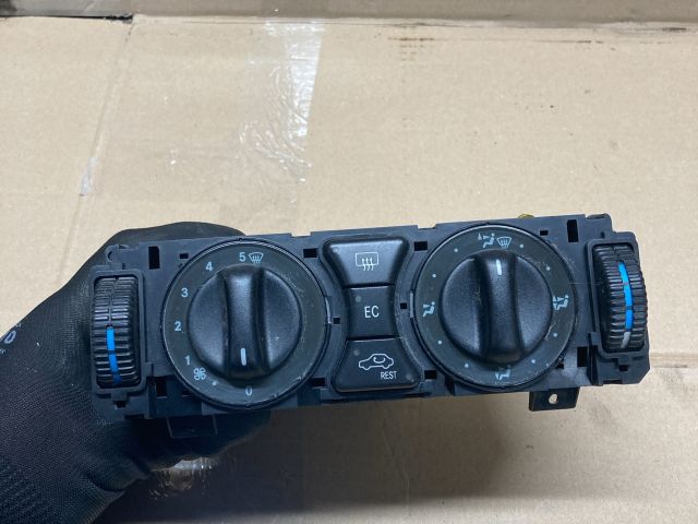 bontott MERCEDES-BENZ C-CLASS Fűtéskapcsoló (manuális klímás)