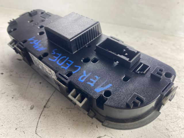 bontott MERCEDES-BENZ C-CLASS Fűtéskapcsoló