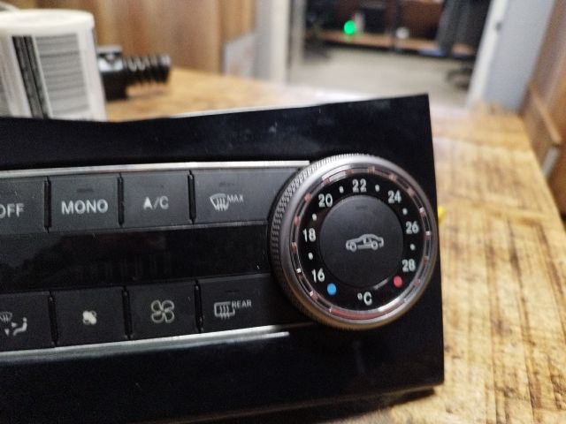 bontott MERCEDES-BENZ C-CLASS Fűtéskapcsoló