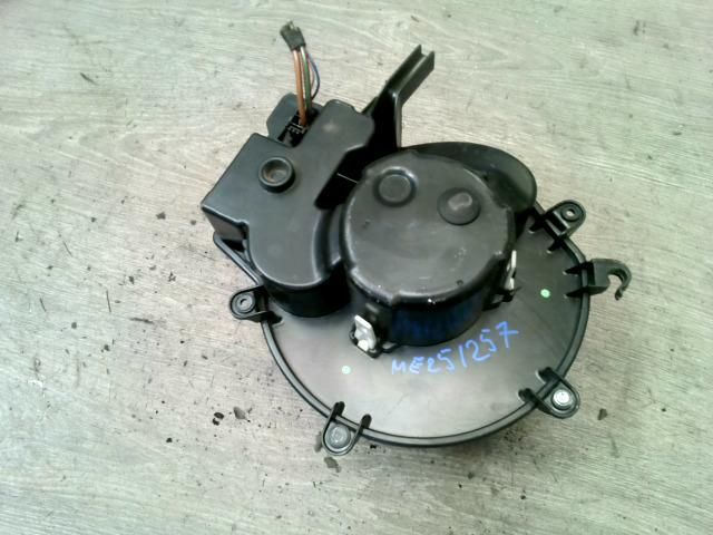 bontott MERCEDES-BENZ C-CLASS Fűtőmotor (Nem klímás)