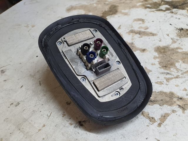 bontott MERCEDES-BENZ C-CLASS GPS Antenna